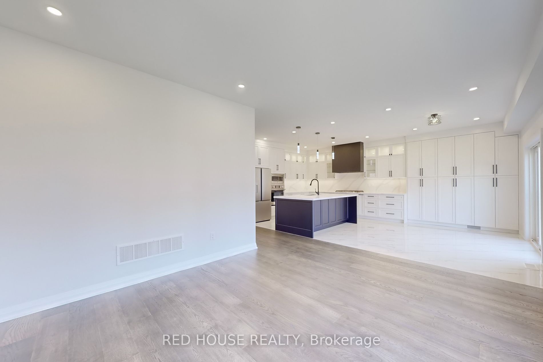 1458 Stovell Cres