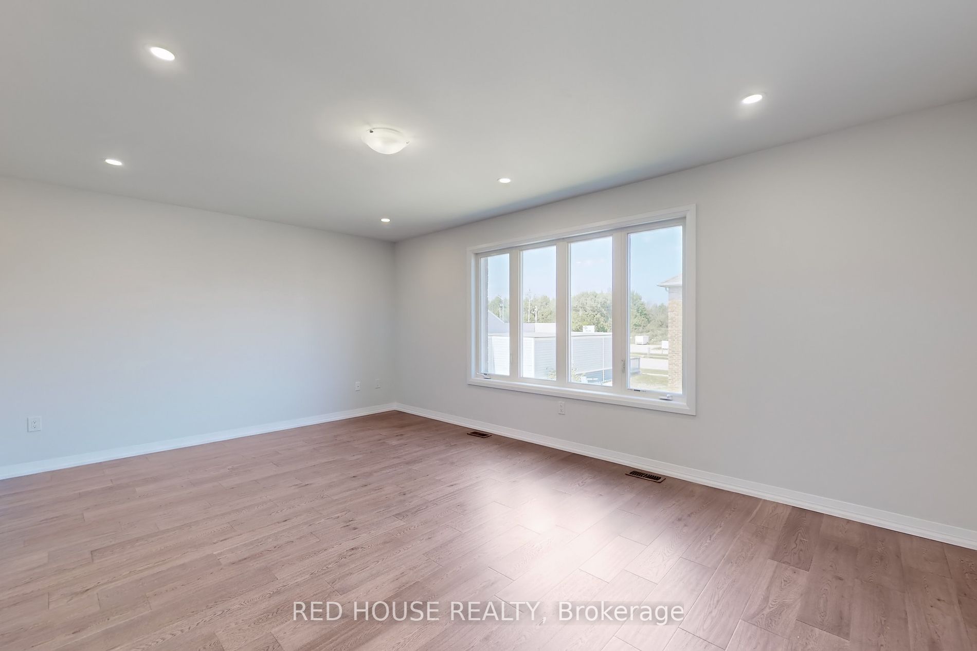 1458 Stovell Cres