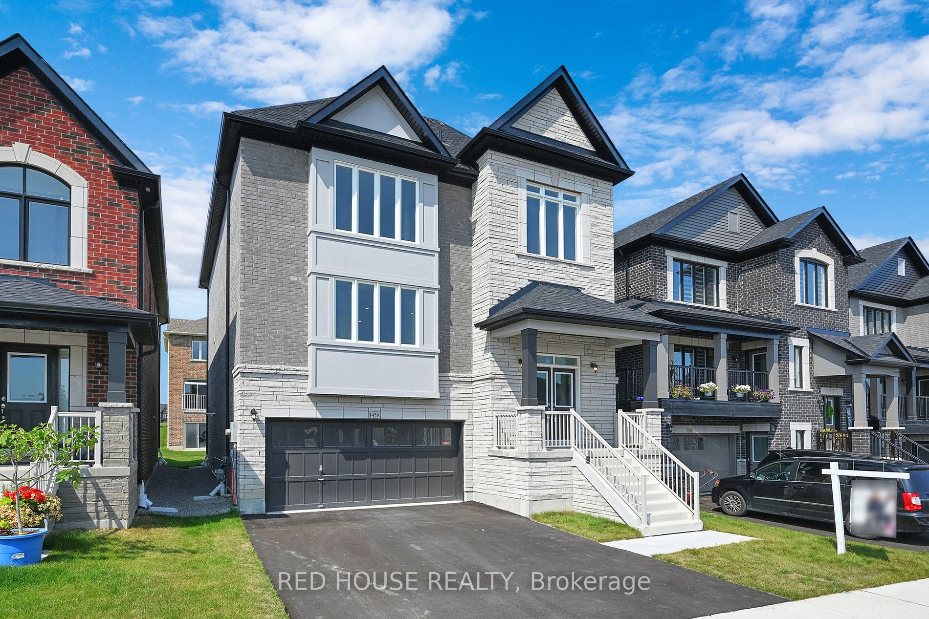 1458 Stovell Cres