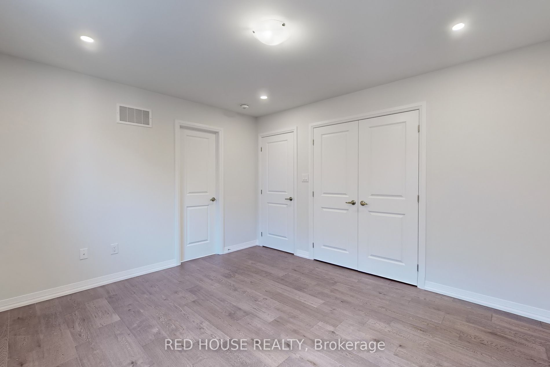 1458 Stovell Cres