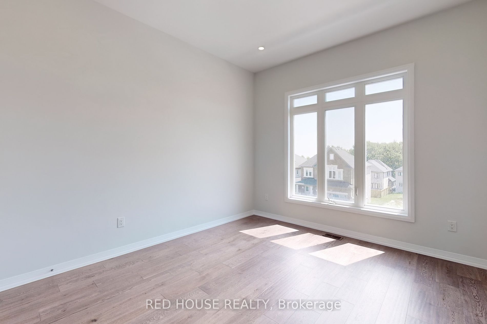 1458 Stovell Cres