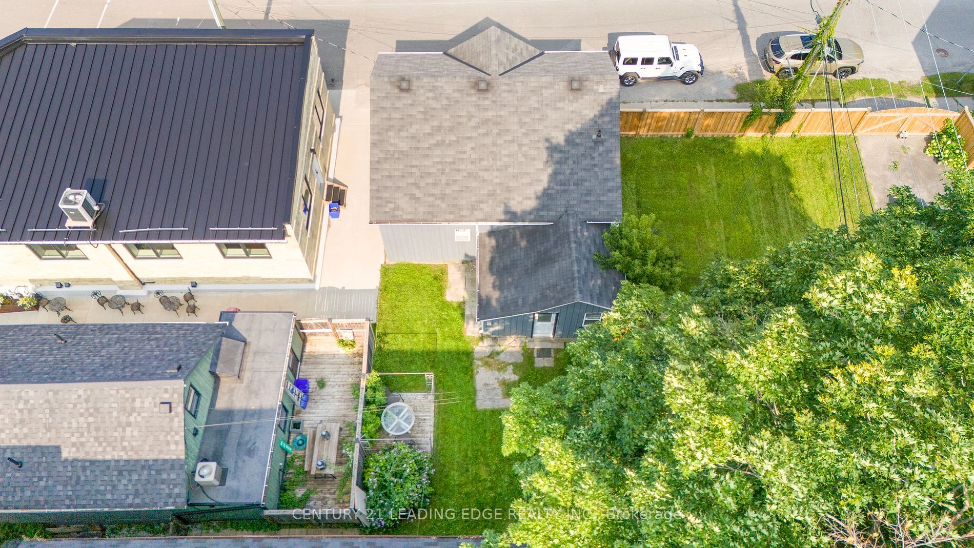 8 Church St