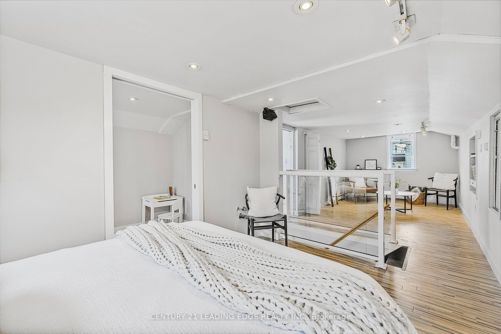 8 Church St