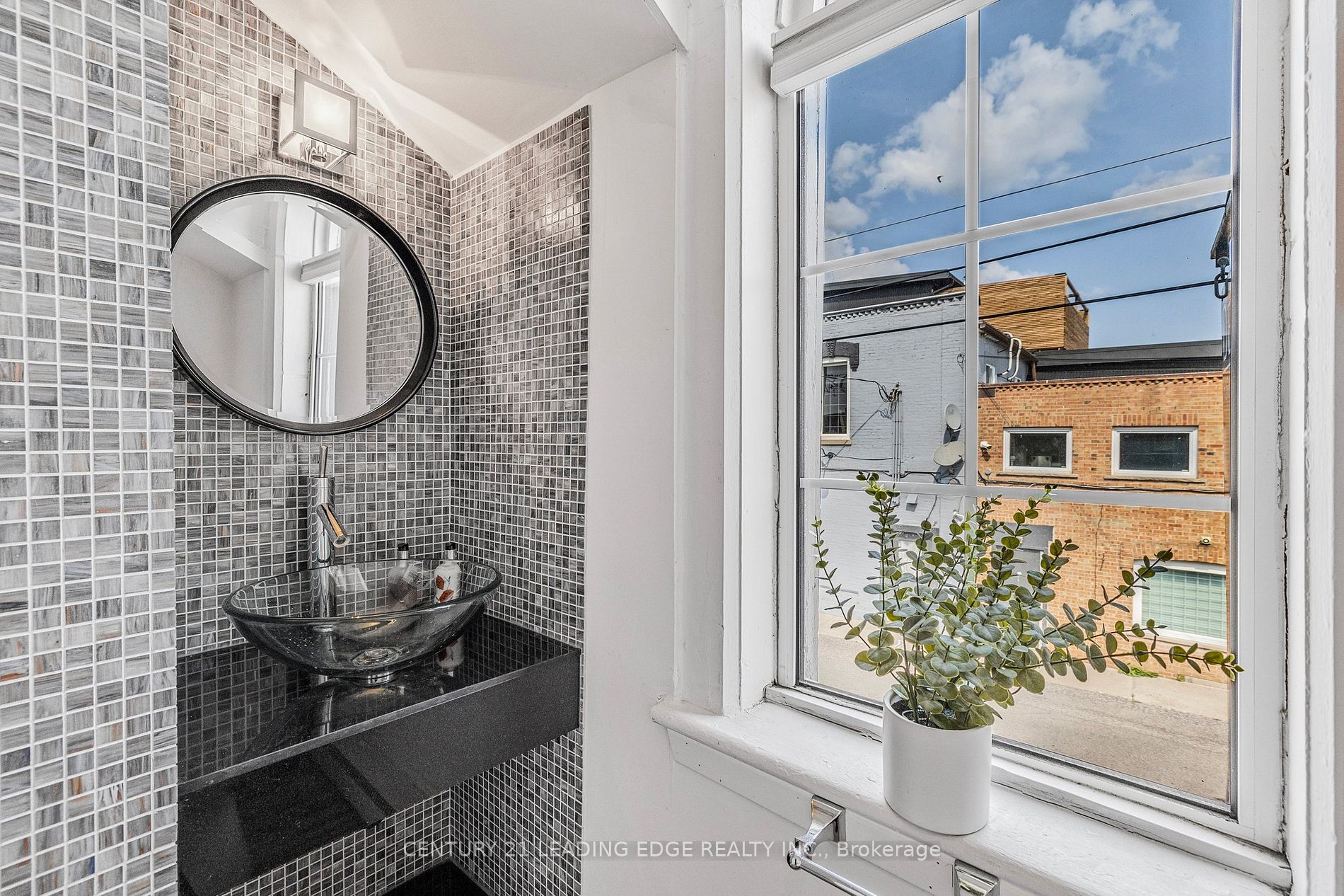 8 Church St