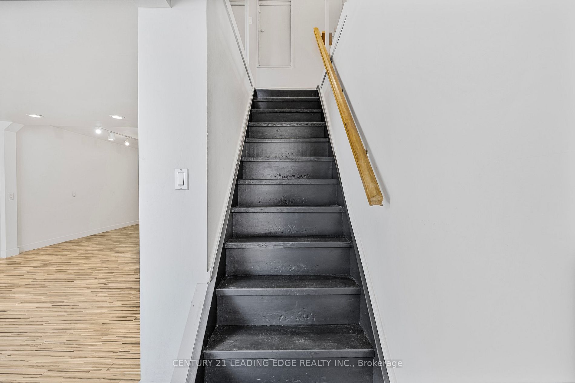 8 Church St