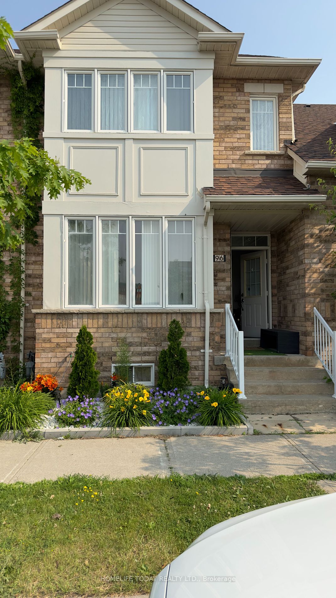 96 Riverlands Avenue