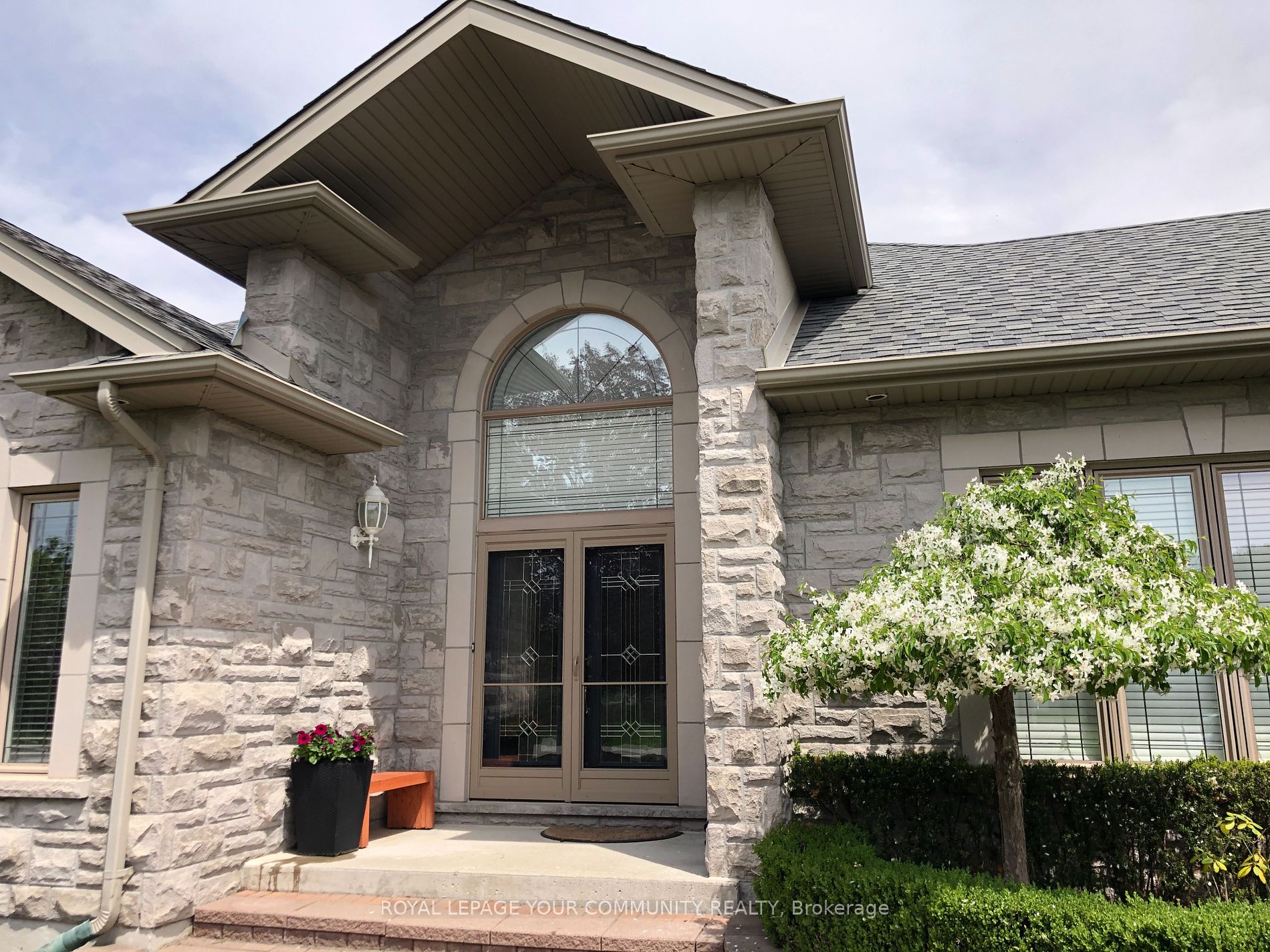49 Shore Crescent
