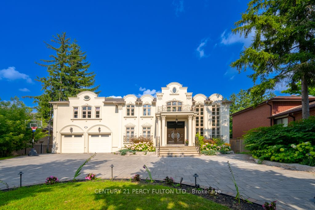 7 Fairview Ave