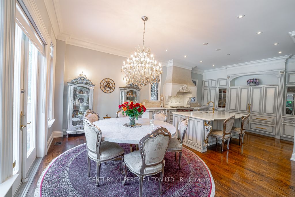 7 Fairview Ave