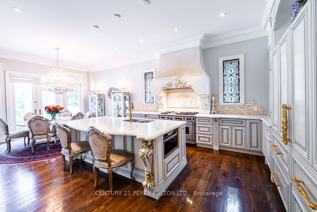 7 Fairview Ave
