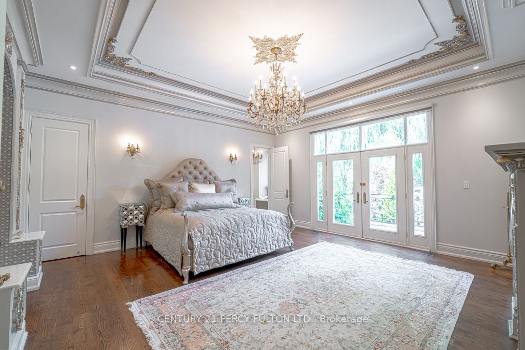 7 Fairview Ave