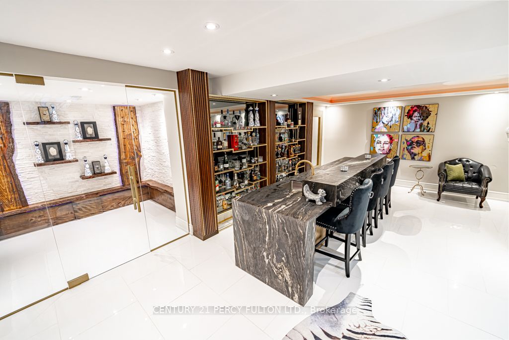 7 Fairview Ave