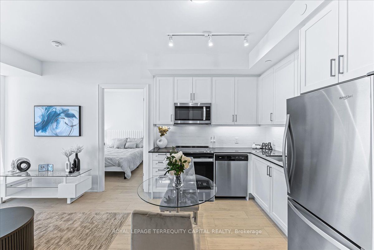 20 Gatineau Dr, #412E
