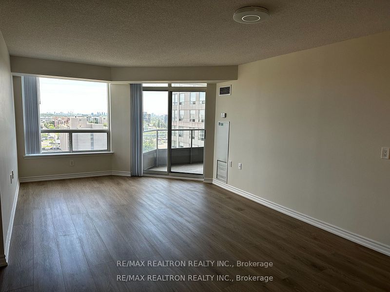 9015 Leslie St, #1218