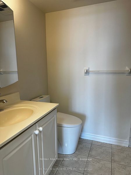 9015 Leslie St, #1218