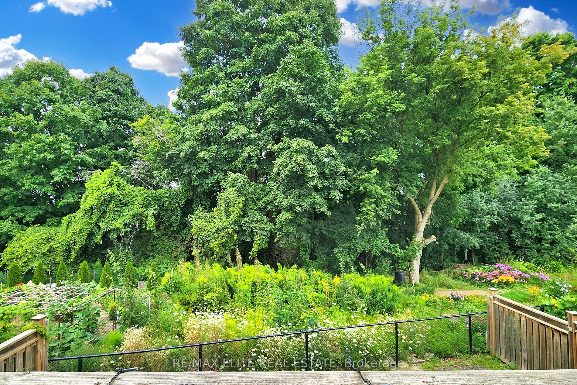 333 Thomas Phillips Dr