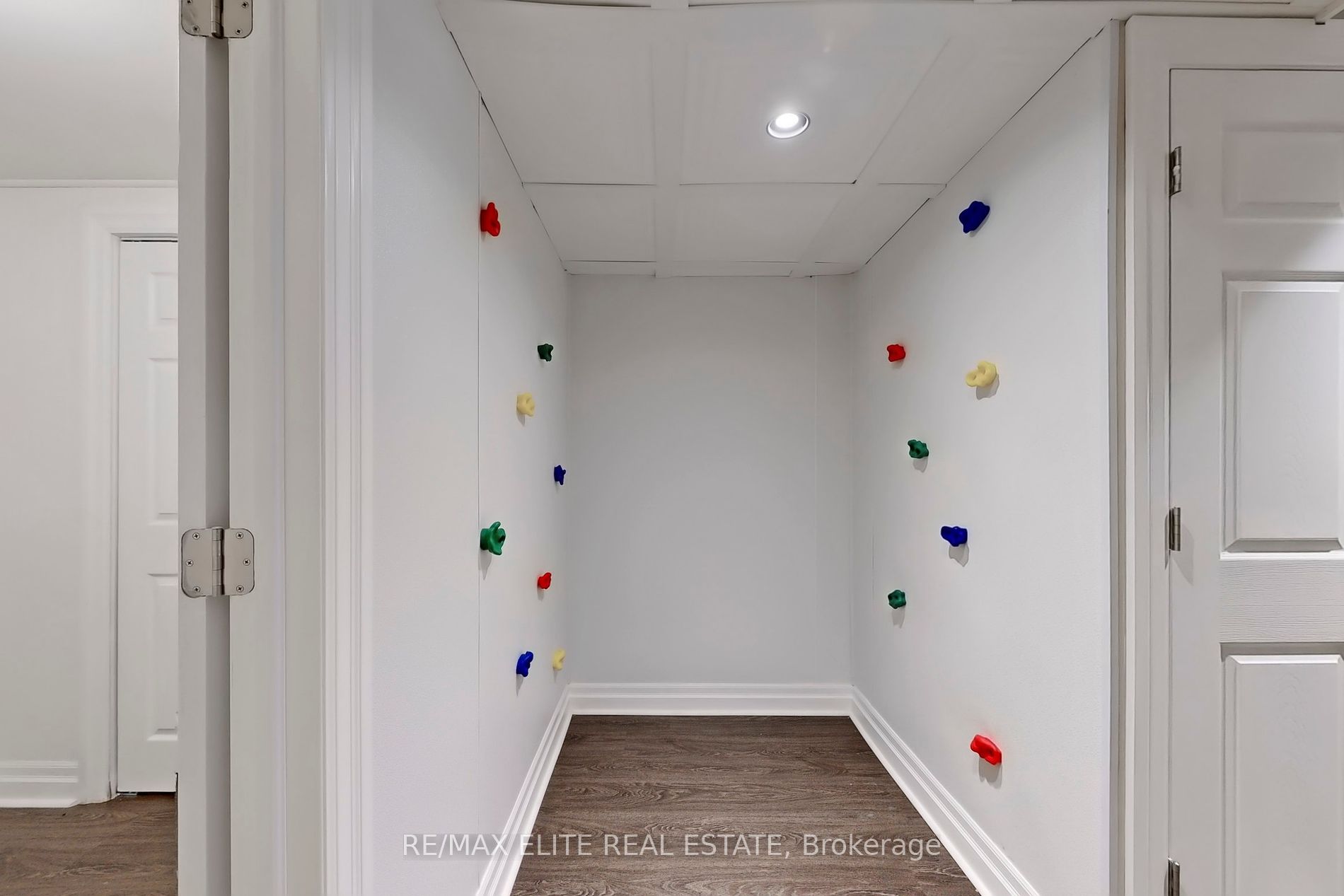 333 Thomas Phillips Dr