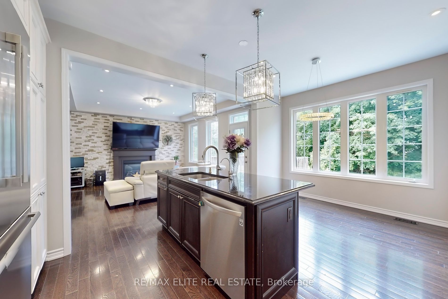 333 Thomas Phillips Dr