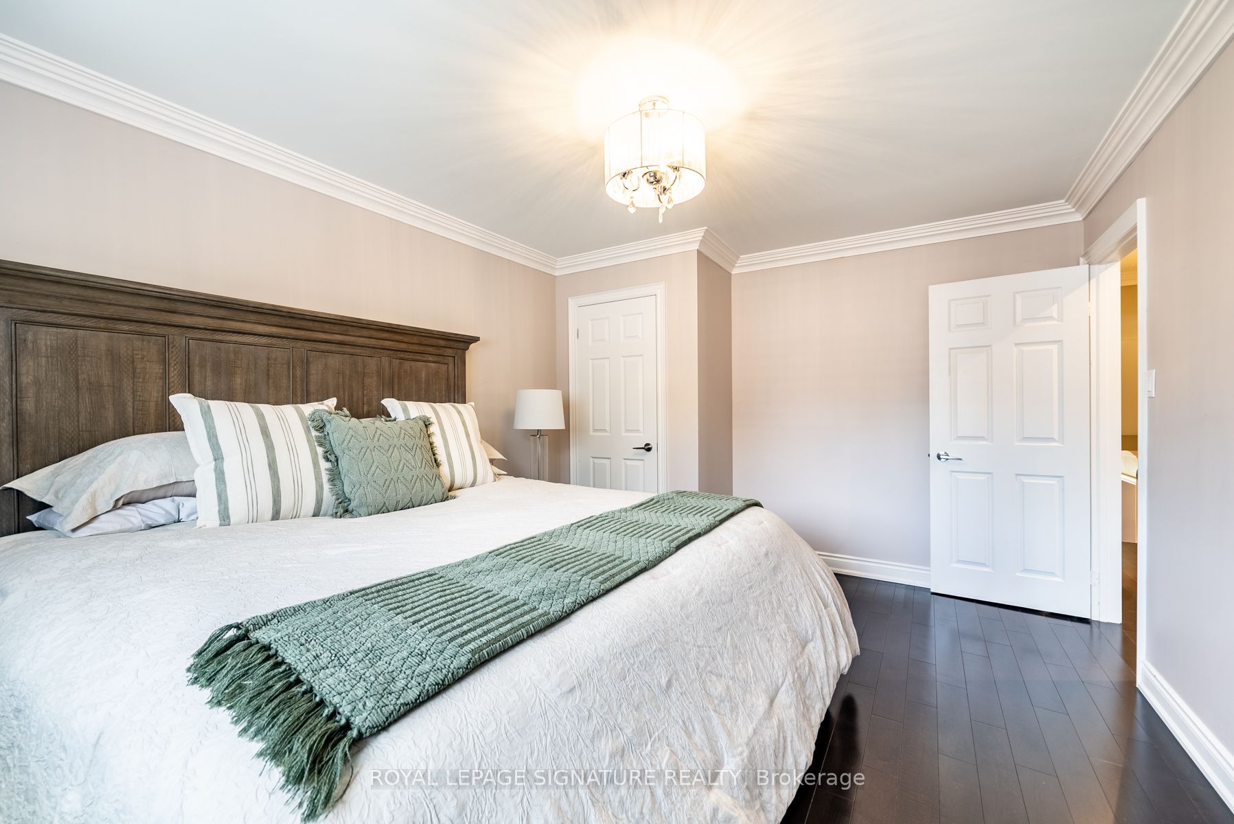 30 John Dexter Place