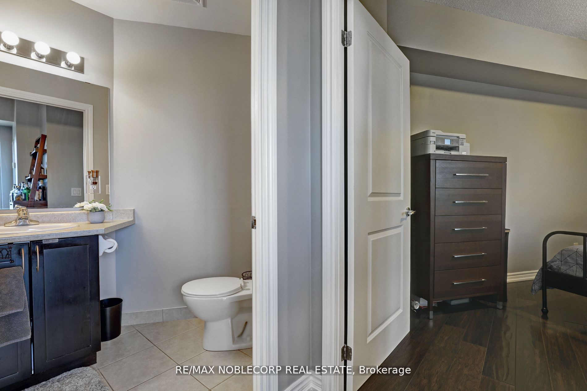 7730 Kipling Ave, #907