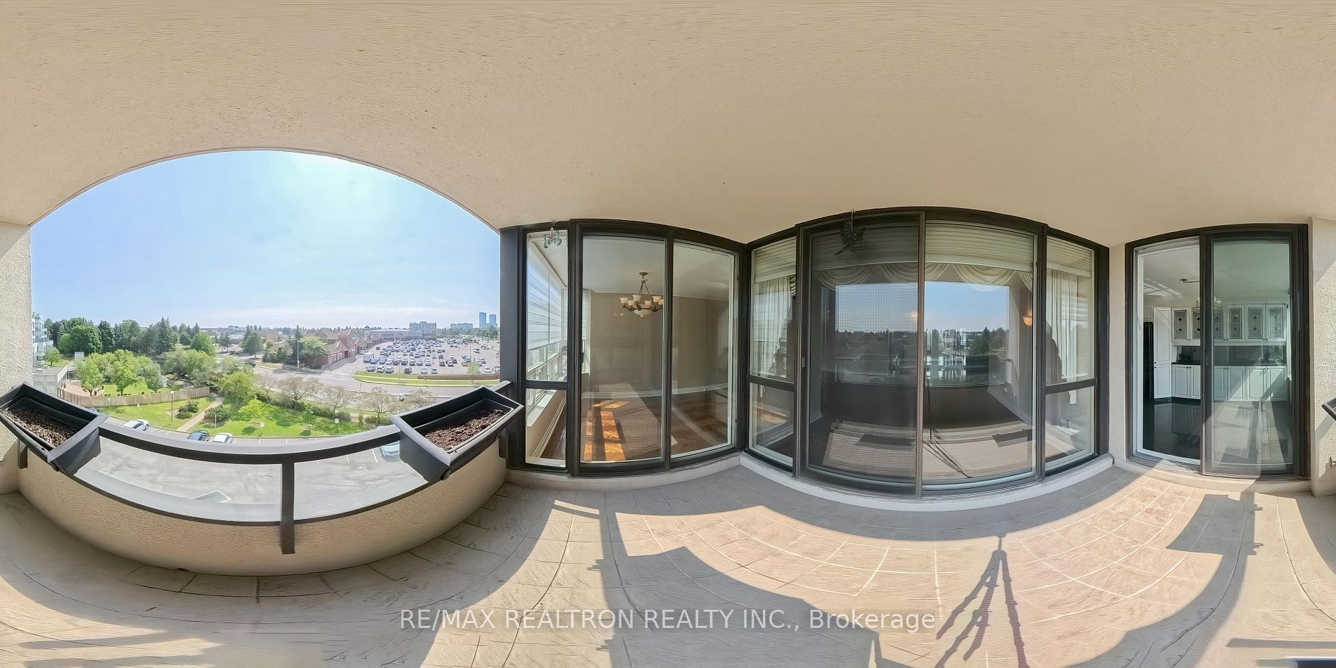 343 Clark Avenue W, #502