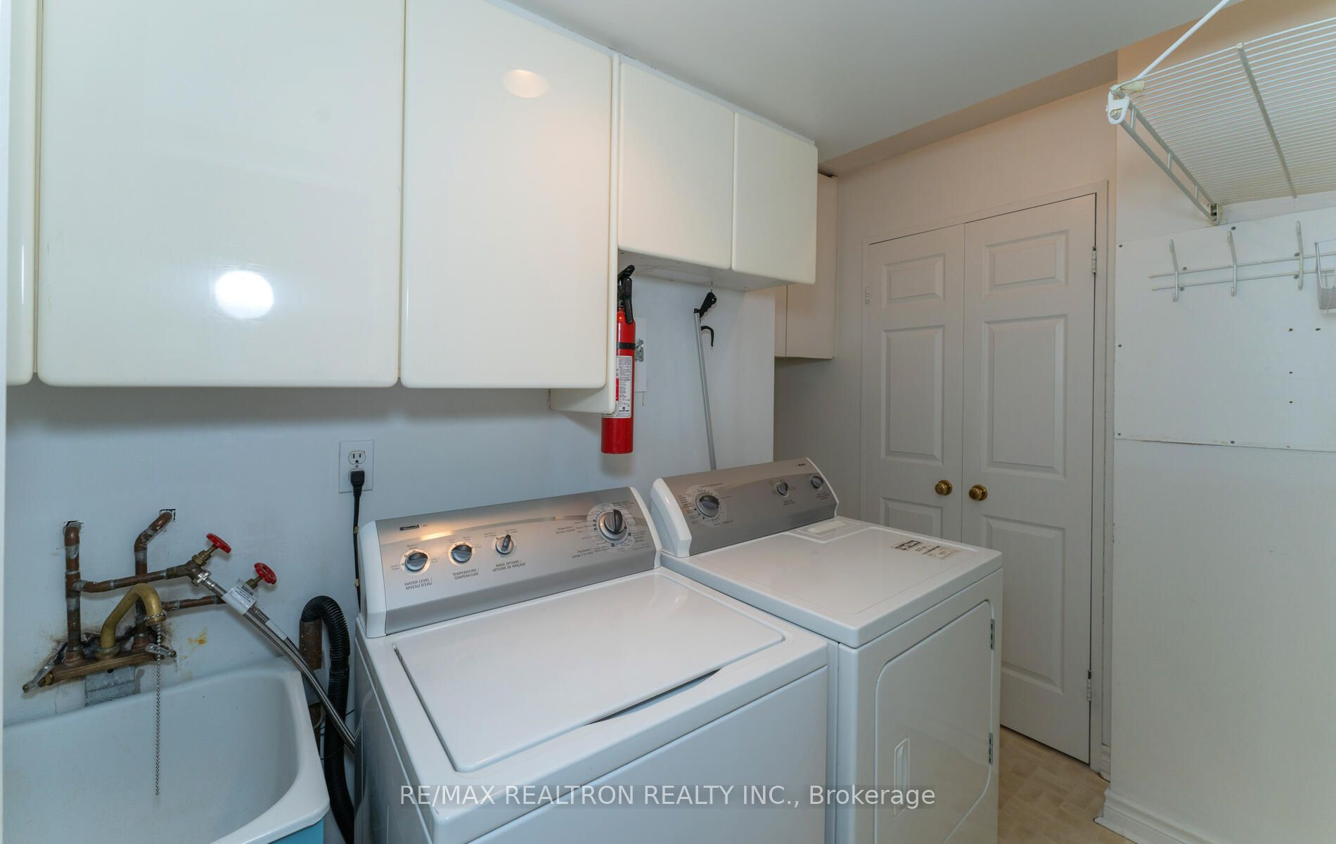 343 Clark Avenue W, #502
