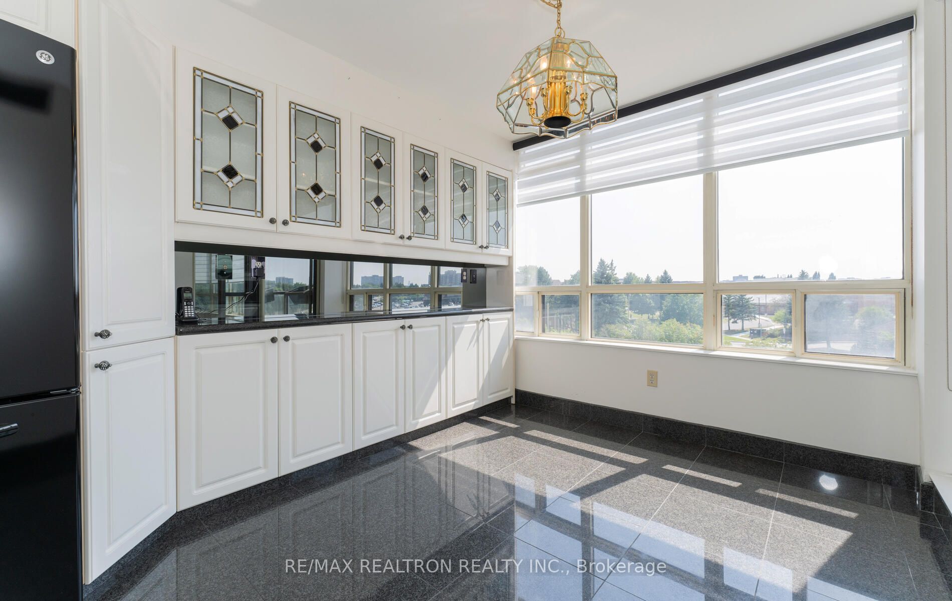 343 Clark Avenue W, #502