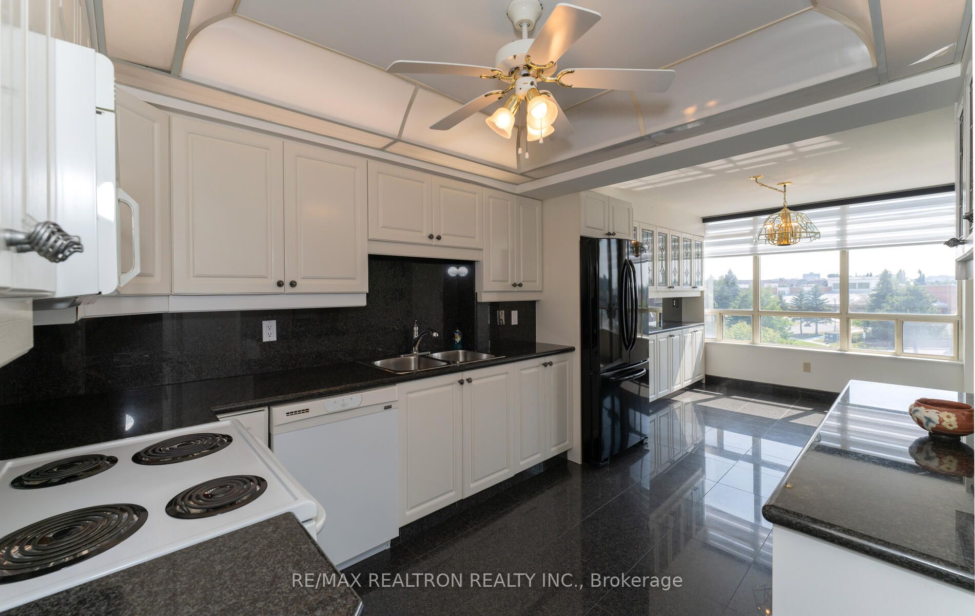 343 Clark Avenue W, #502