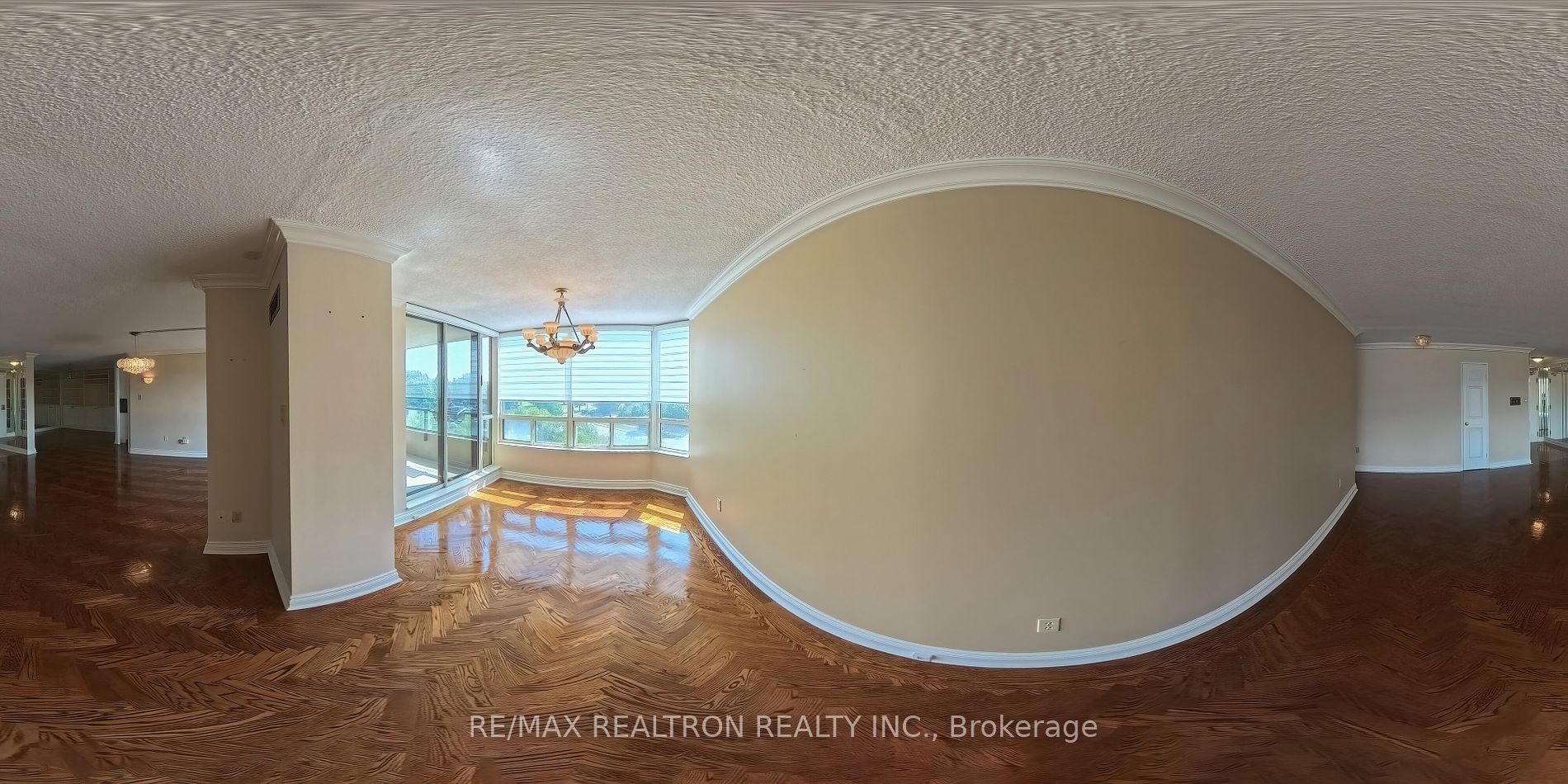343 Clark Avenue W, #502