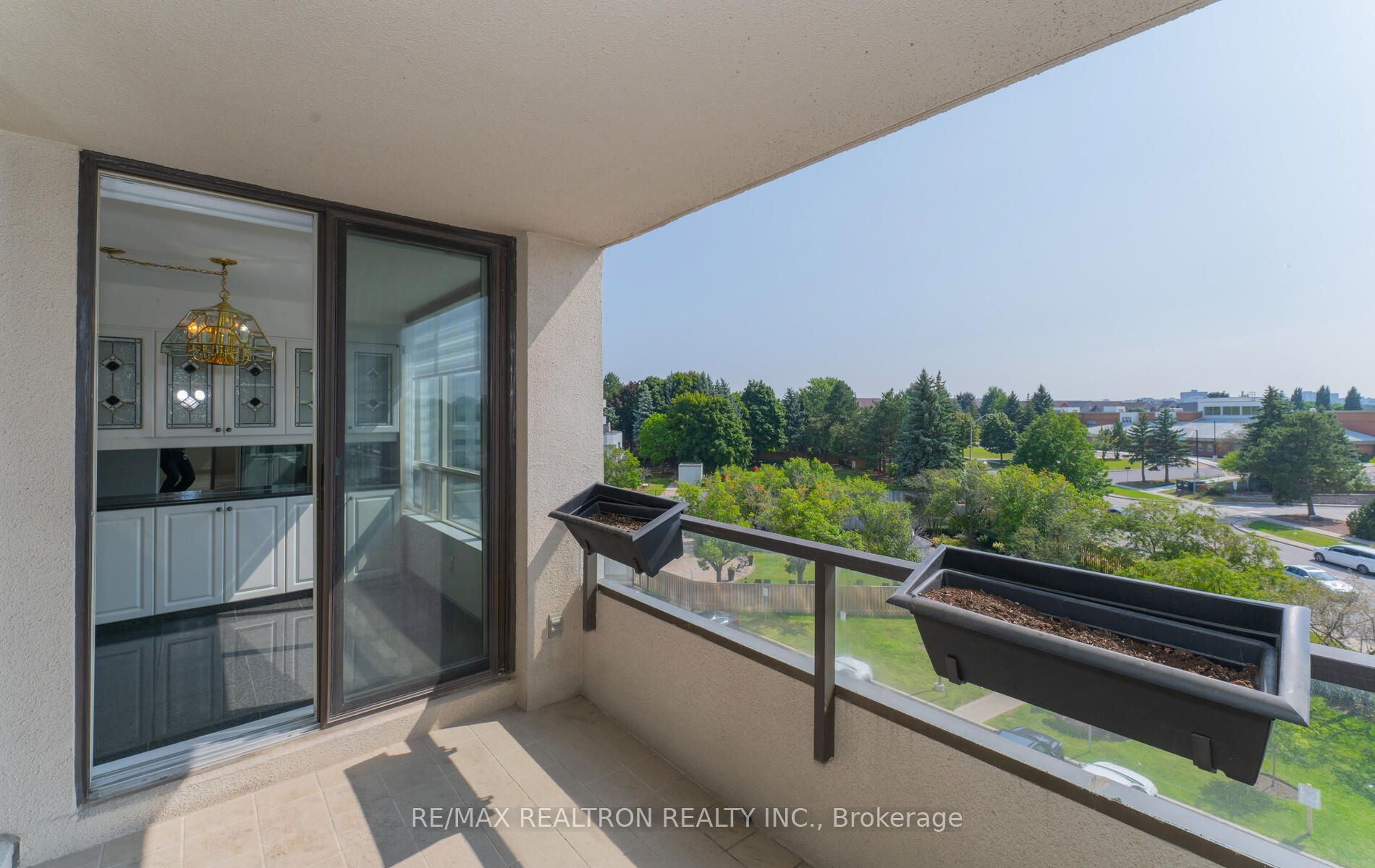 343 Clark Avenue W, #502