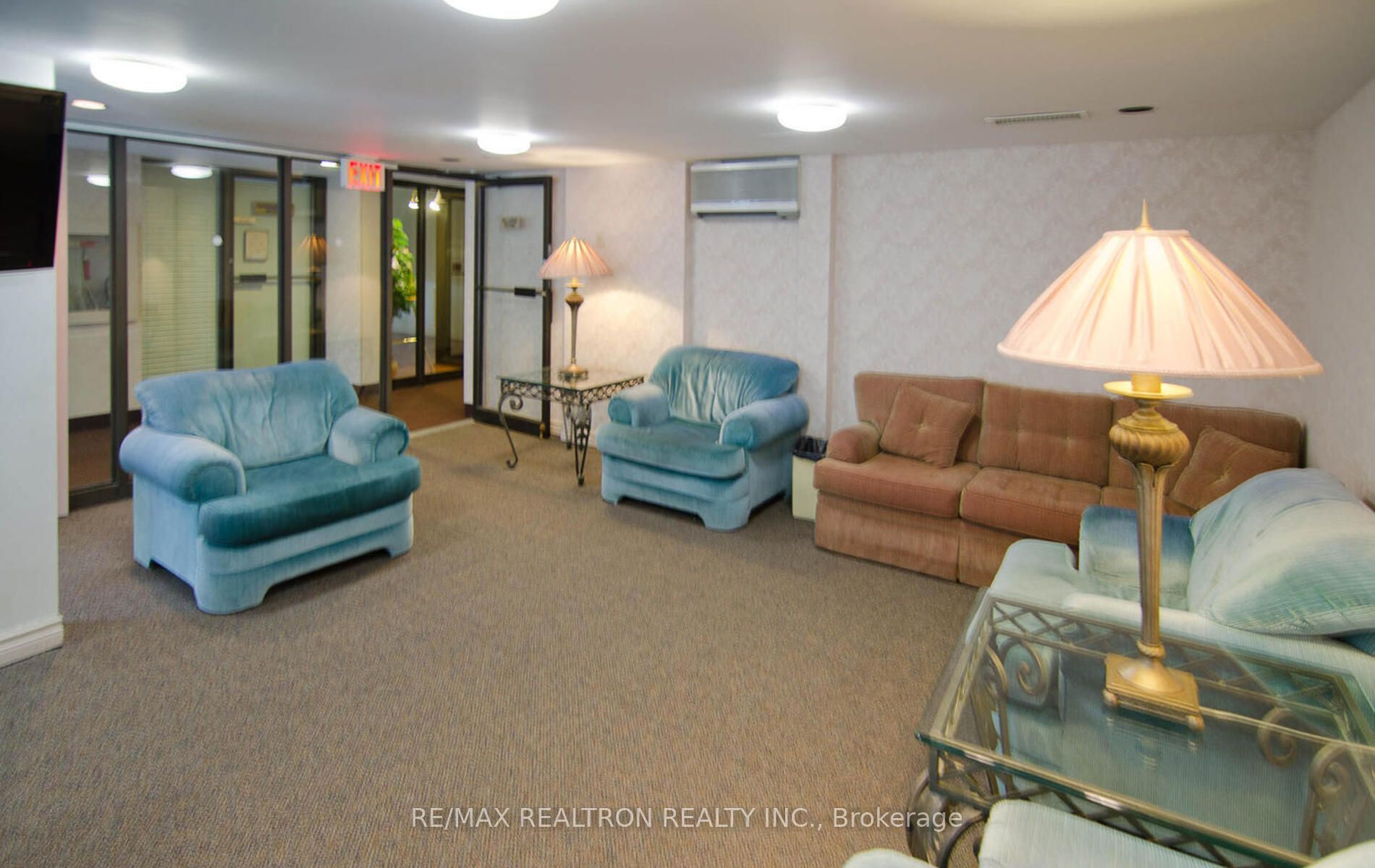 343 Clark Avenue W, #502