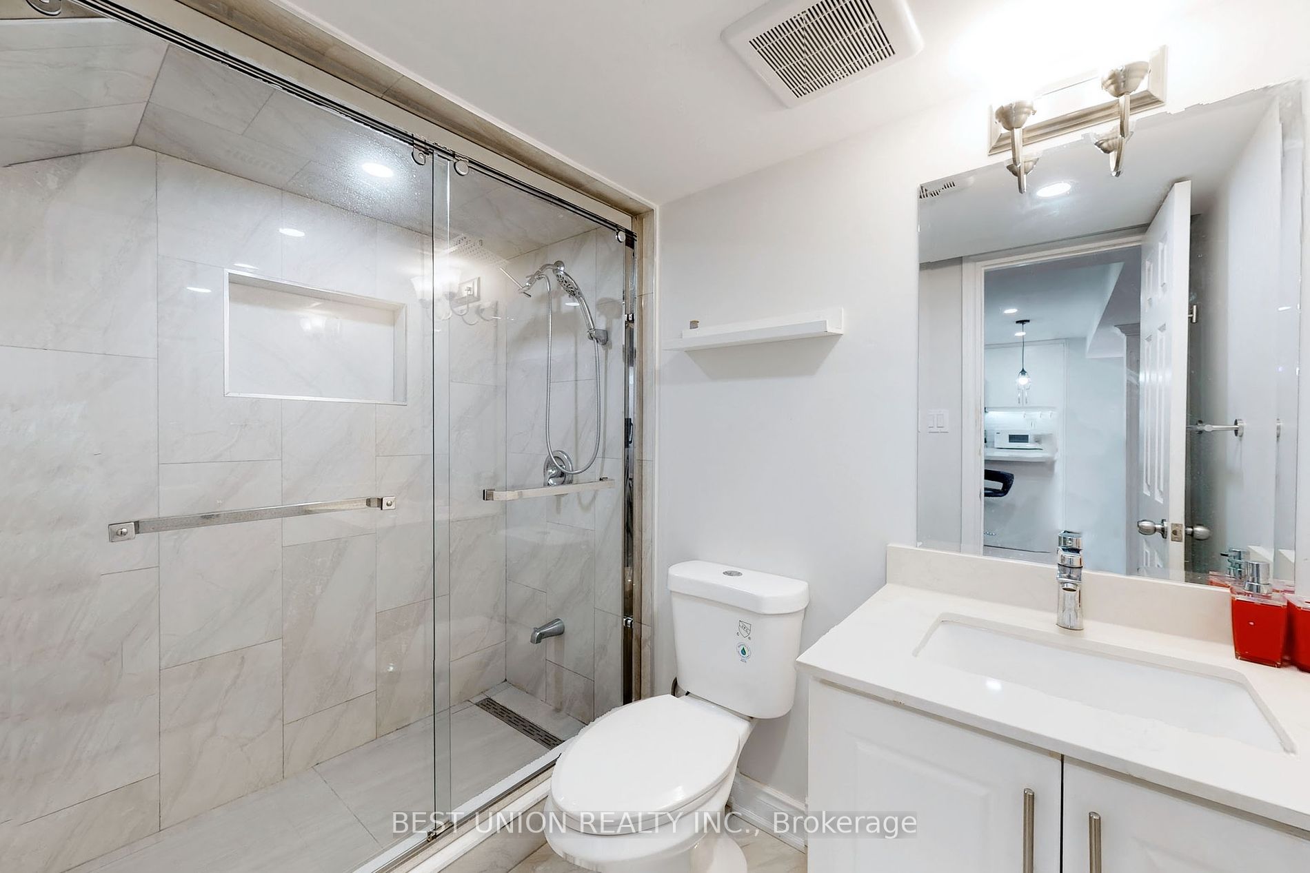 16 Hawke Crescent