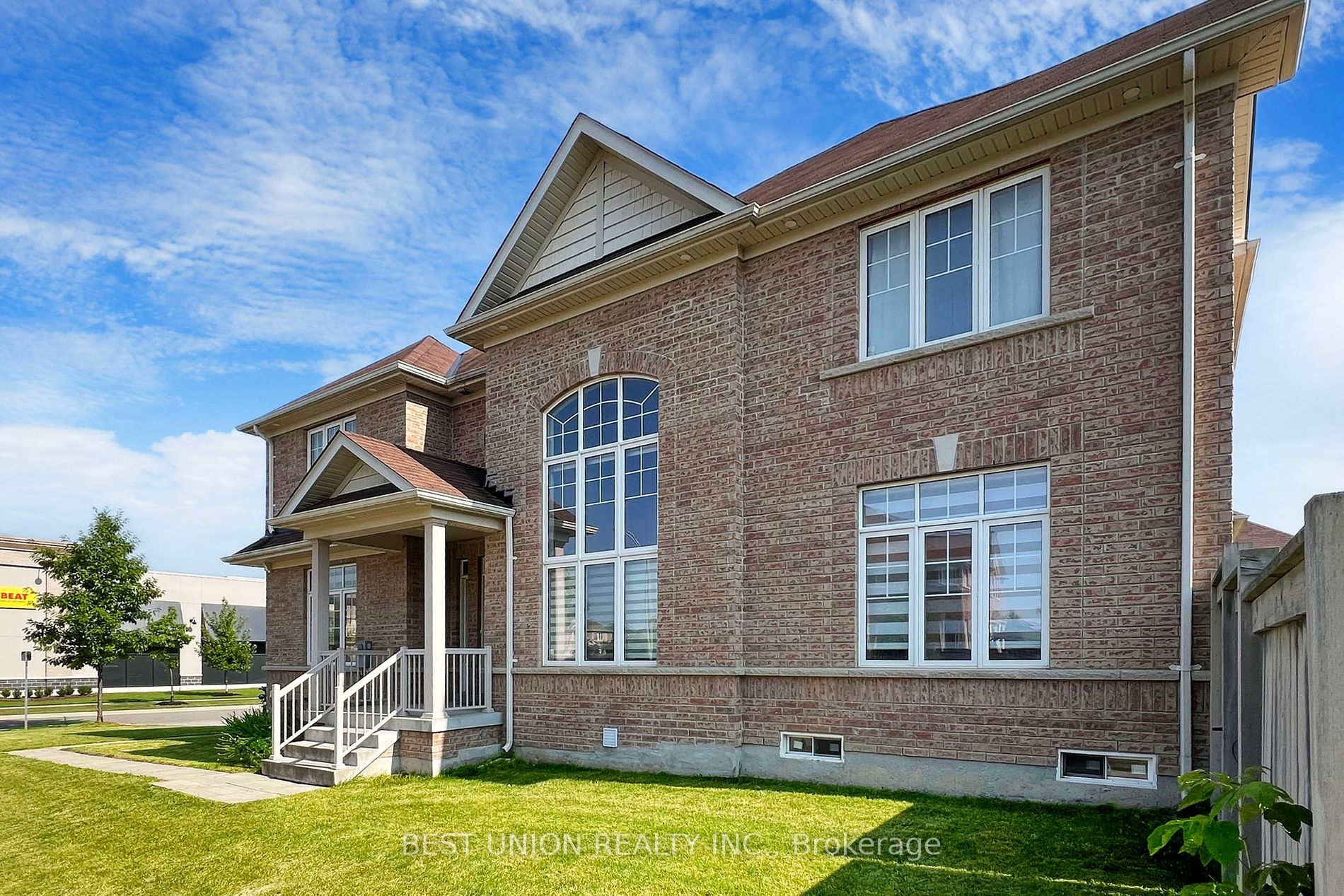 16 Hawke Crescent