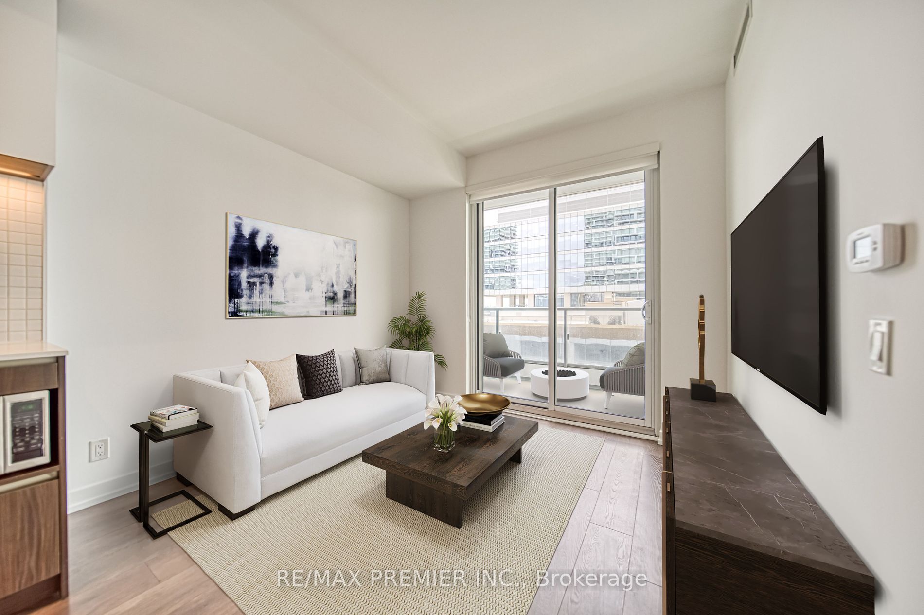 5 Buttermill Ave, #603