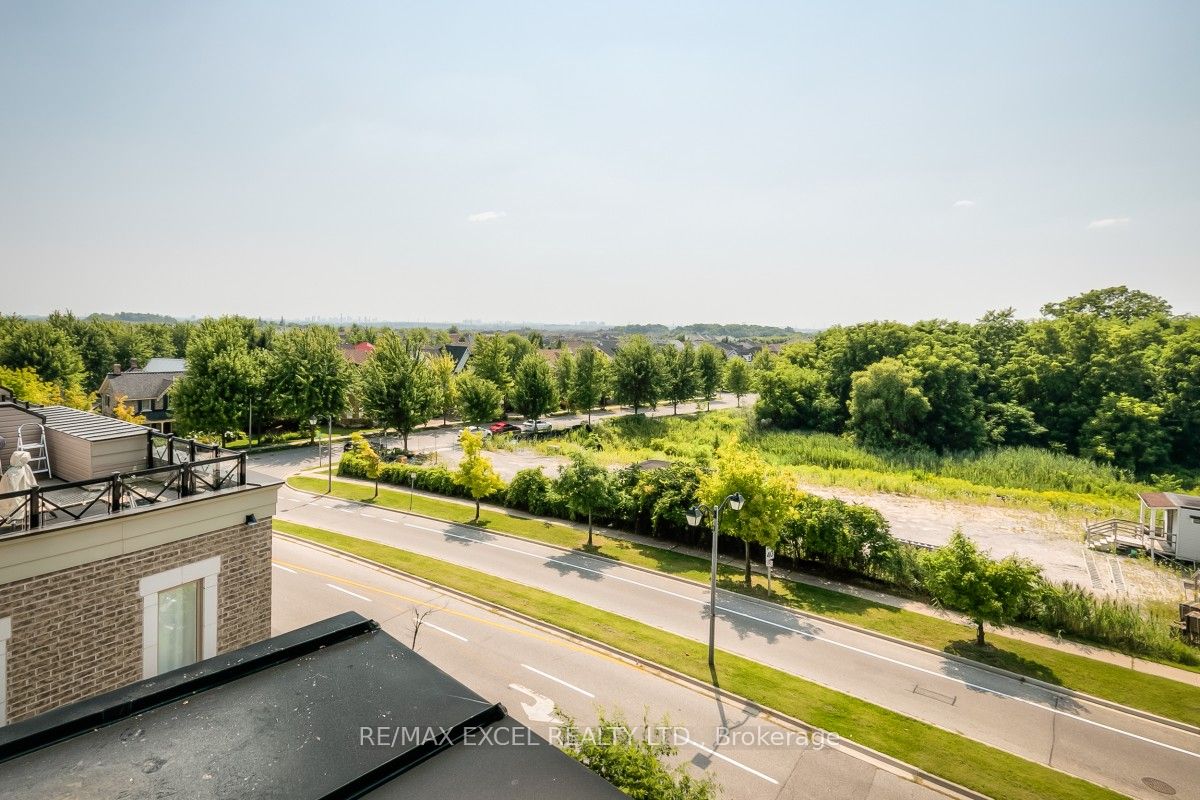 10 Westmeath Lane, #2202