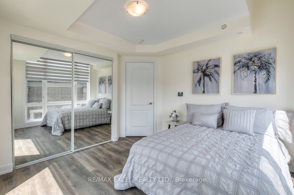 10 Westmeath Lane, #2202
