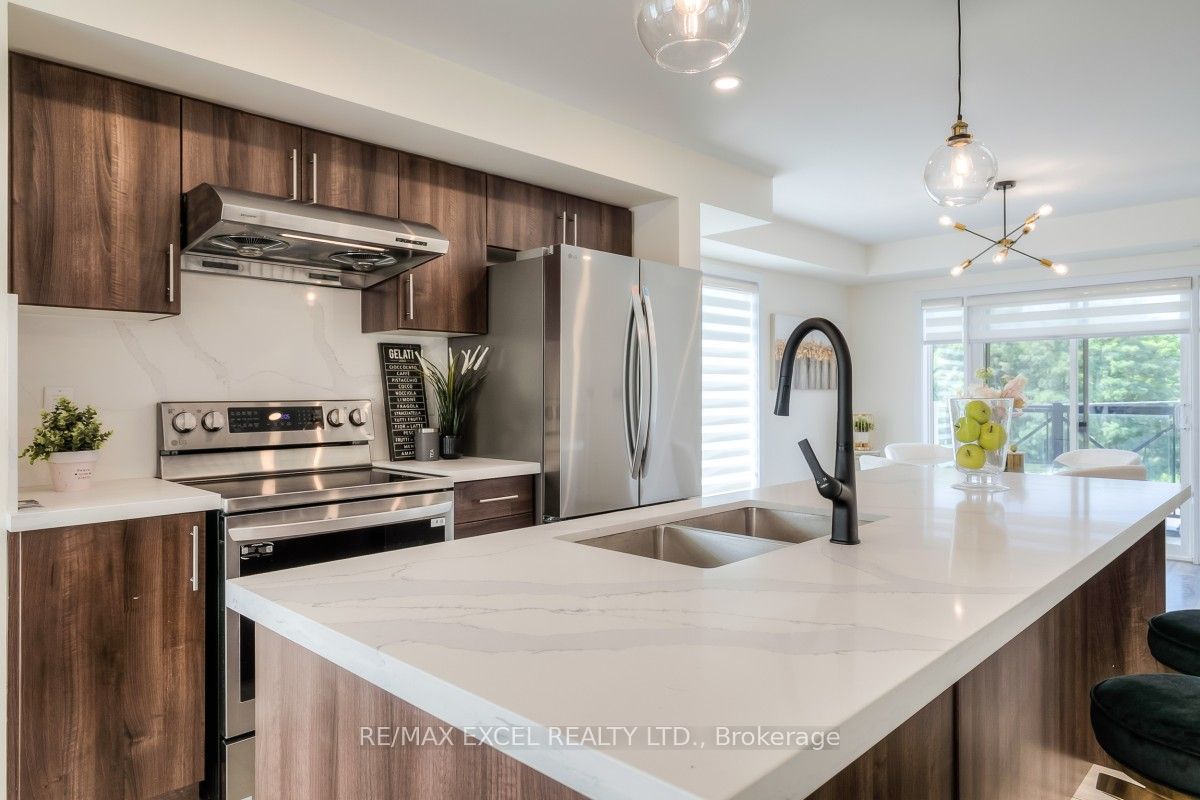 10 Westmeath Lane, #2202