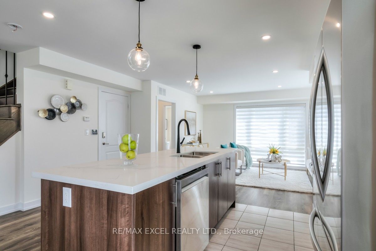 10 Westmeath Lane, #2202