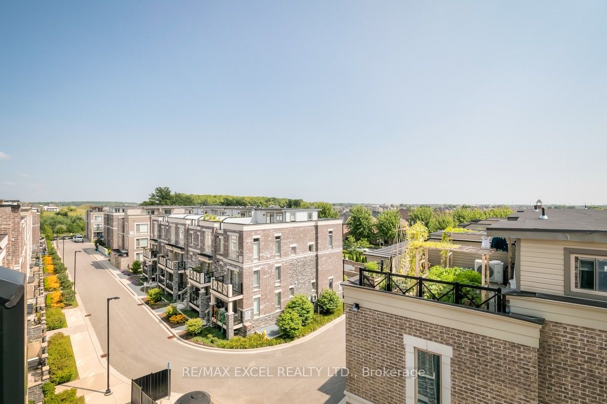 10 Westmeath Lane, #2202