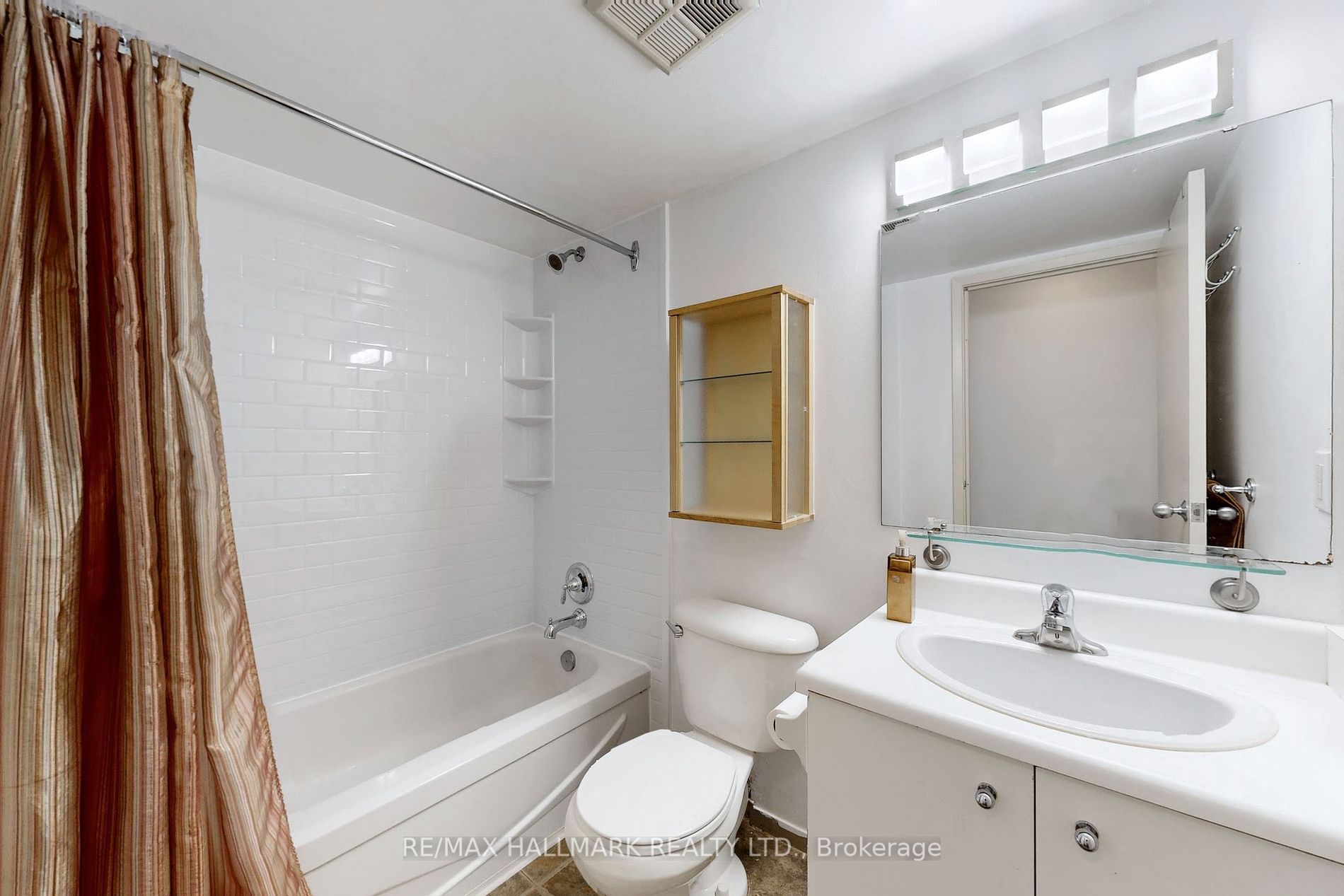 249 Major Mackenzie Drive E #104