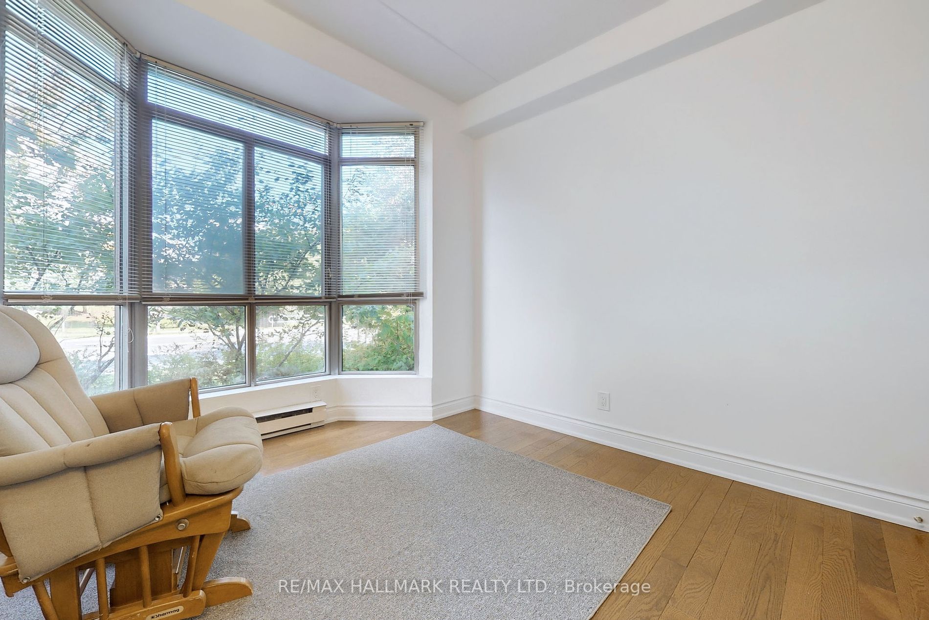 249 Major Mackenzie Drive E #104