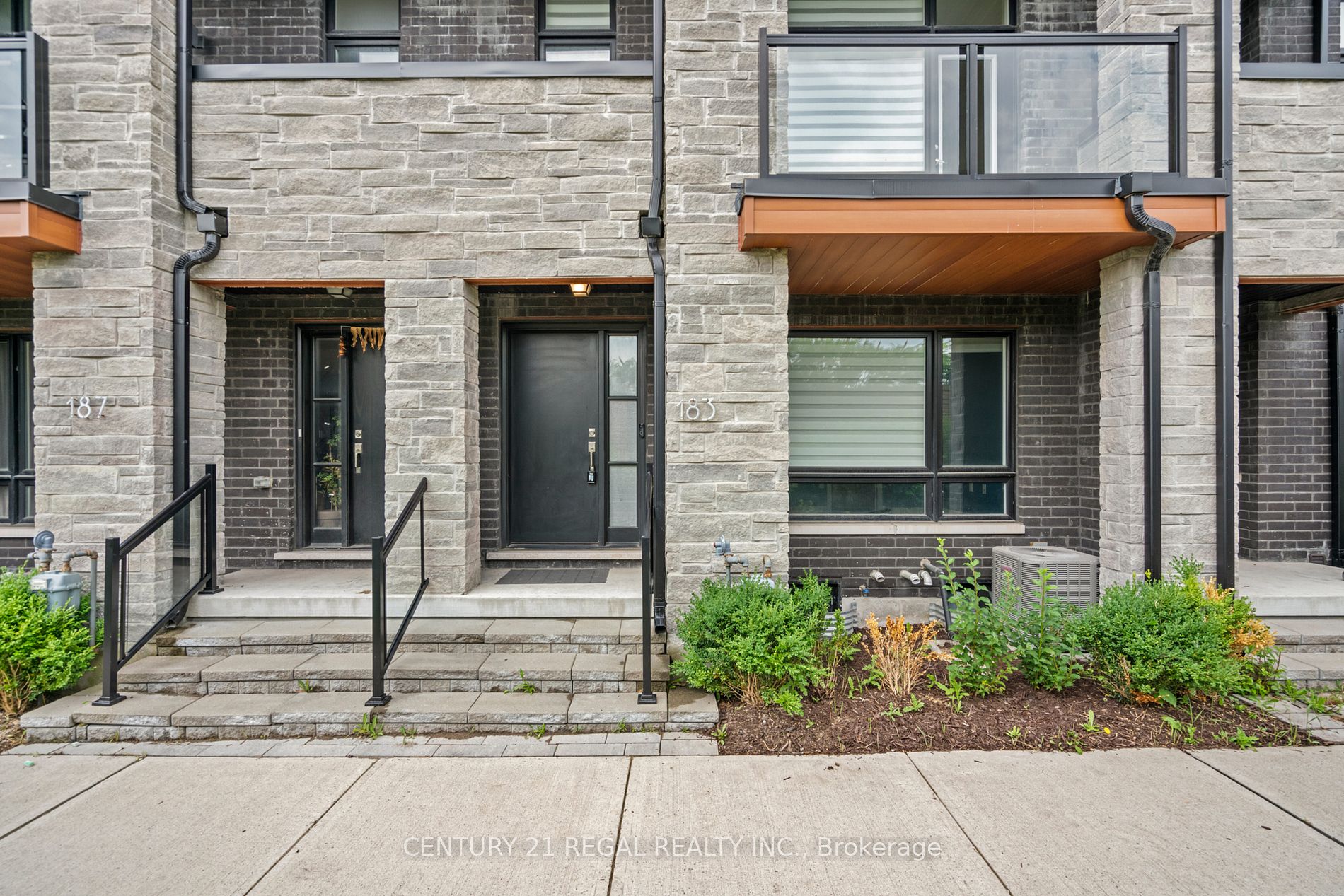 183 Carpaccio Ave