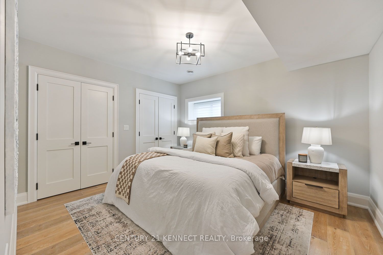 6453 Aurora Rd