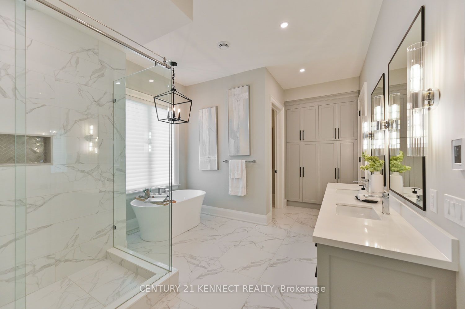 6453 Aurora Rd