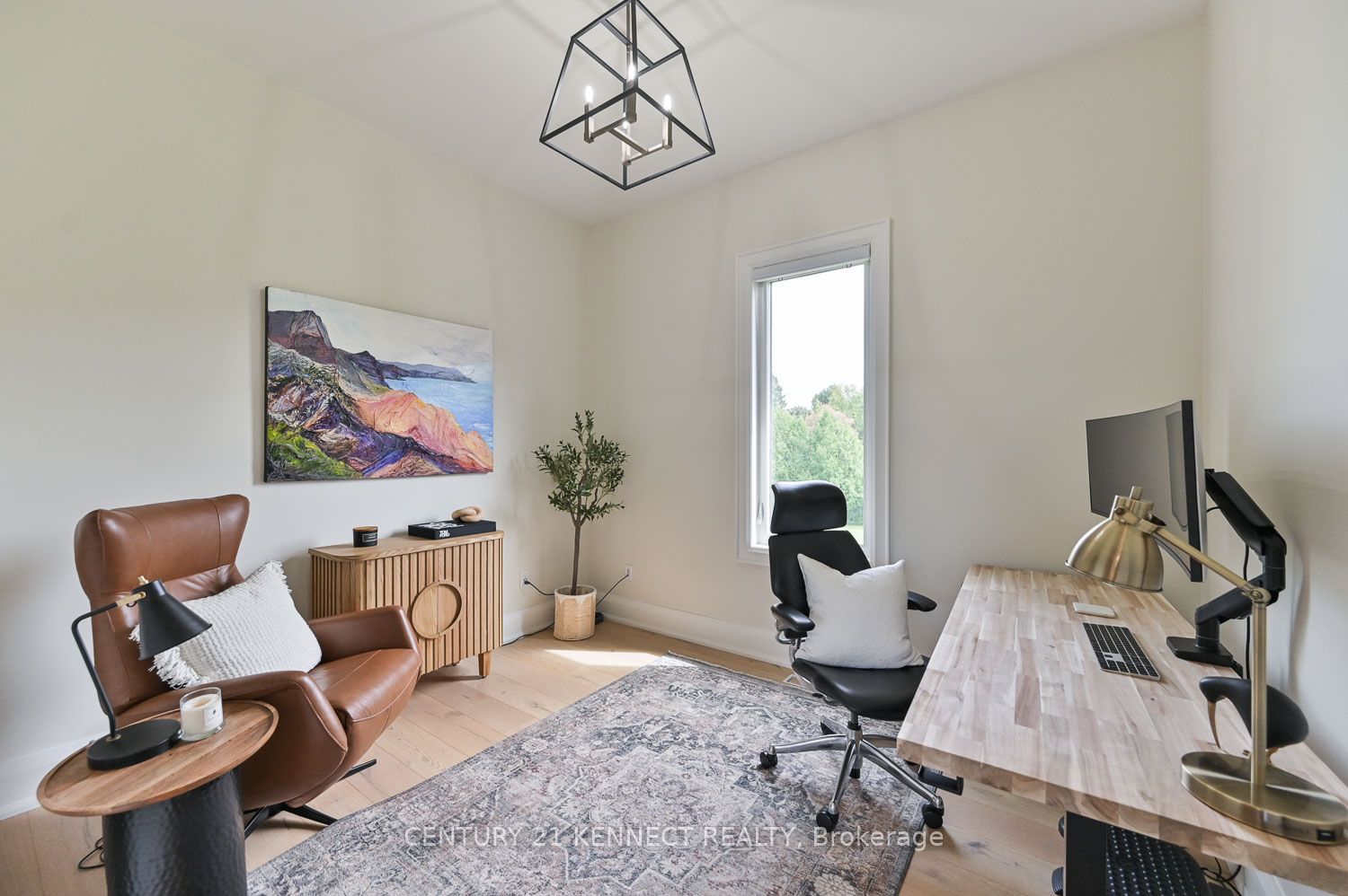 6453 Aurora Rd