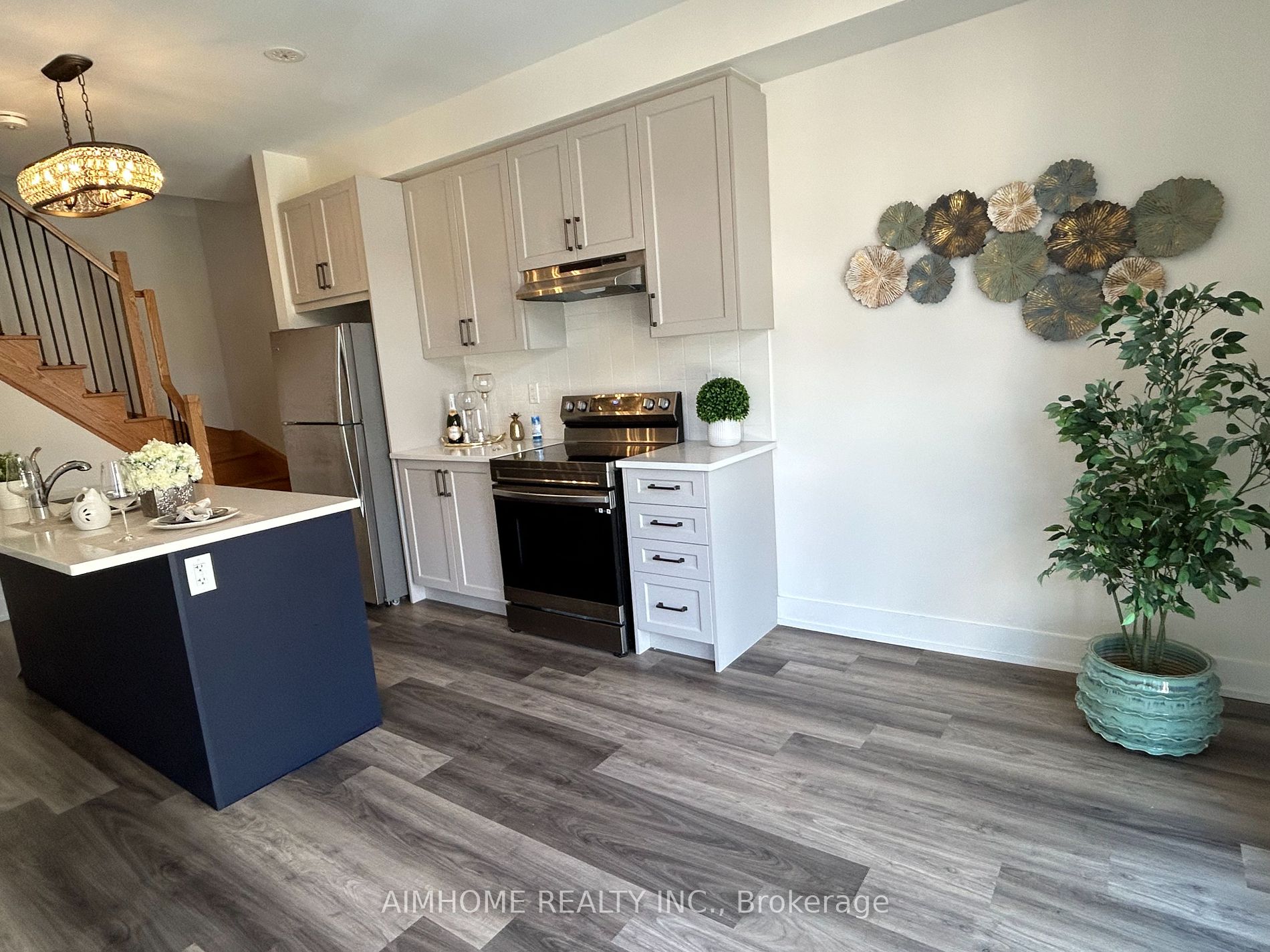 7 Phelps Lane #2