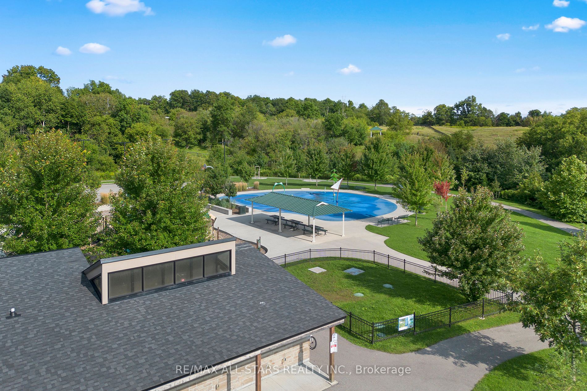 12 Churchill Dr S