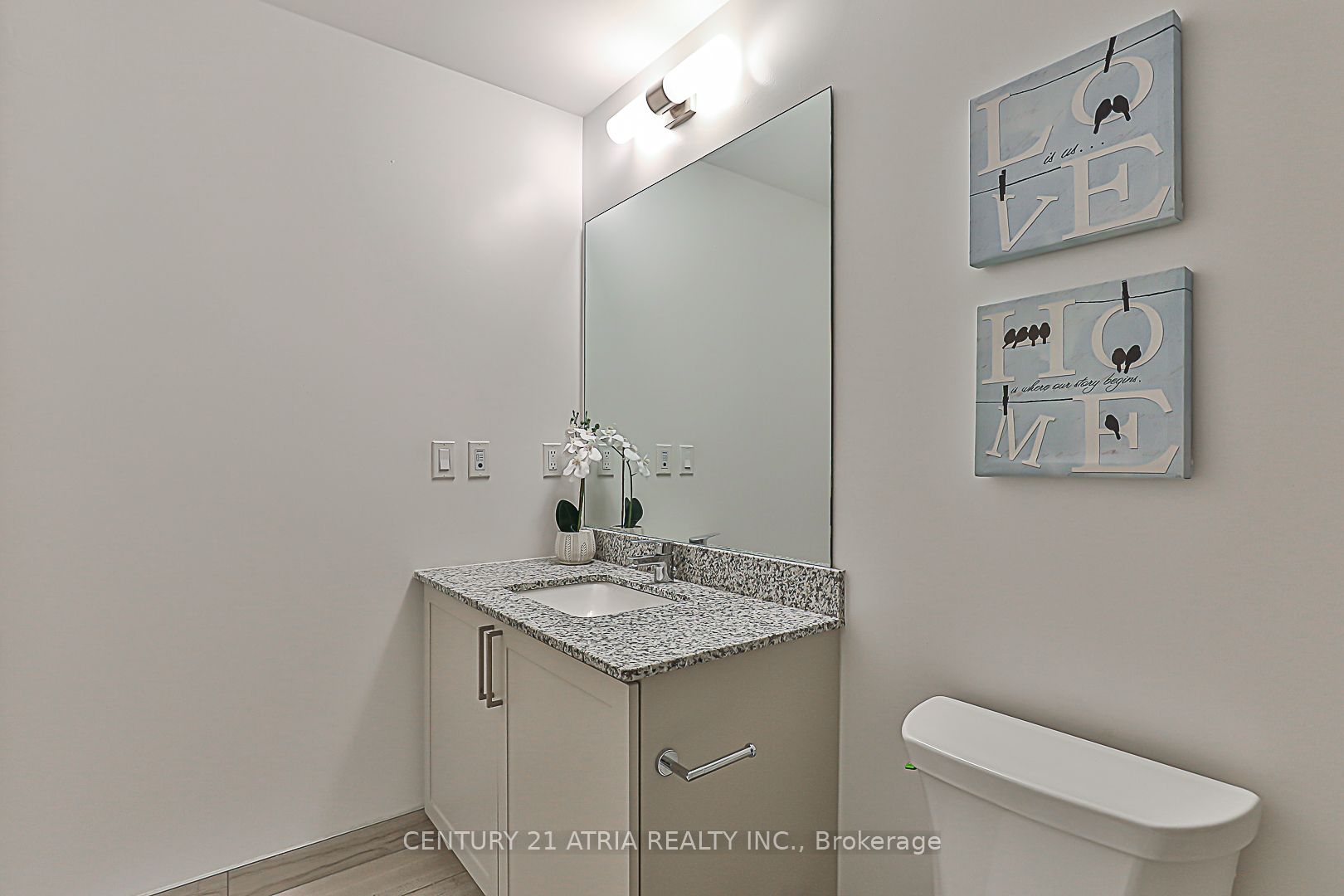 278 Buchanan Dr, #525E