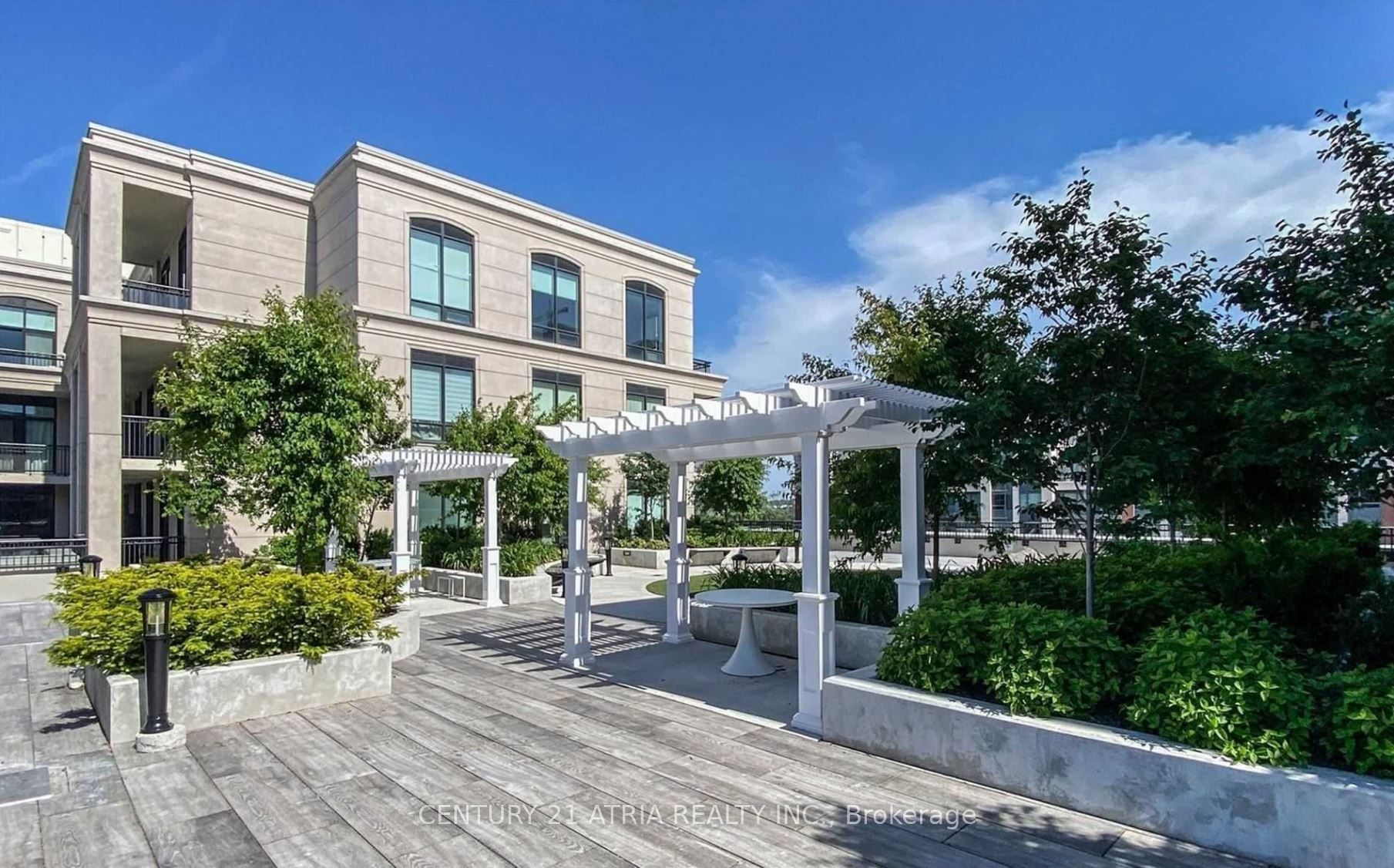 278 Buchanan Dr, #525E