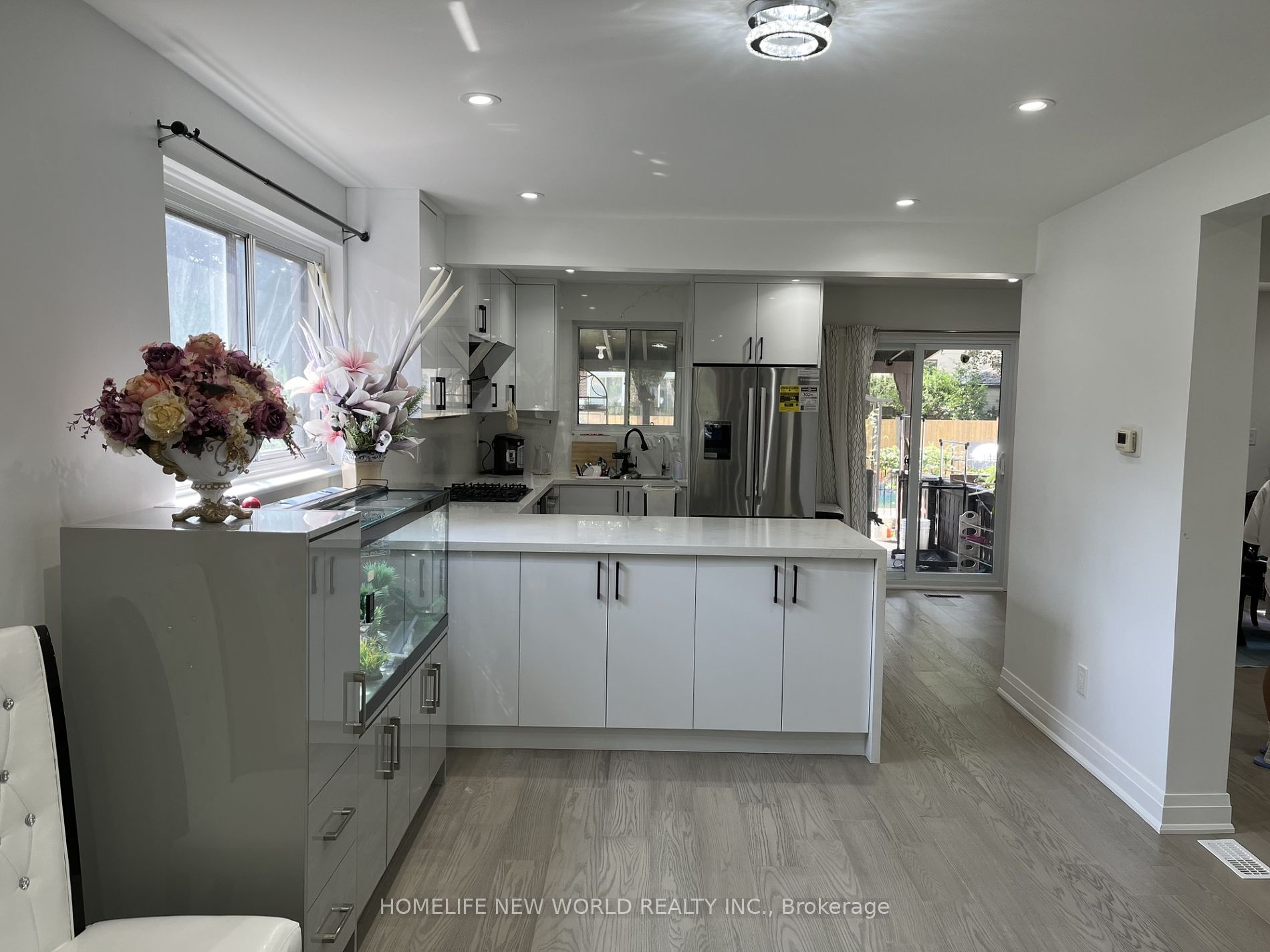 12 Summerfeldt Crescent